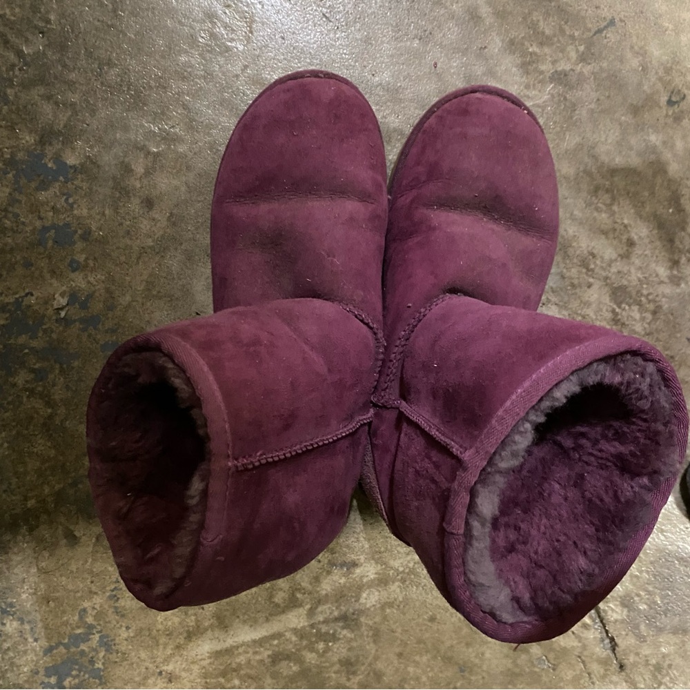 Purple uggs - Picture 3 of 5